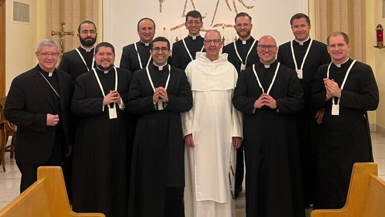 Nueve sacerdotes diocesanos inician el noviciado en las Fraternidades Sacerdotales de Santo Domingo